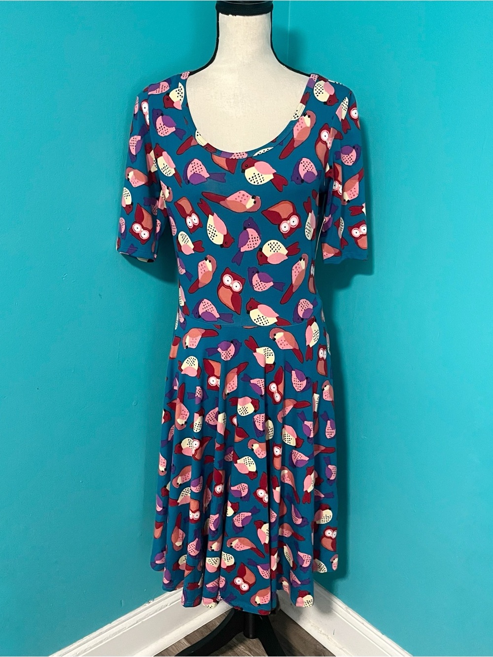 NWT LuLaRoe L Nicole Colorful Owl Bird Novelty Print Dress Birding